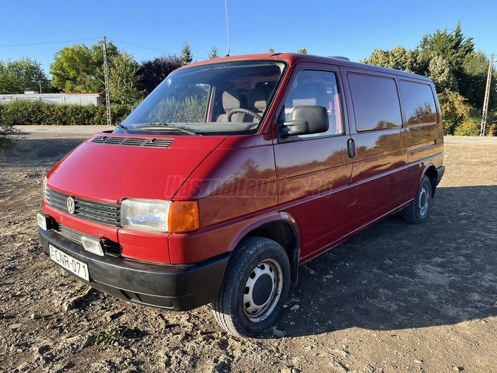 VOLKSWAGEN TRANSPORTER T4 LONG