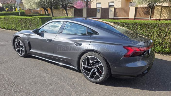 AUDI E-TRON GT
