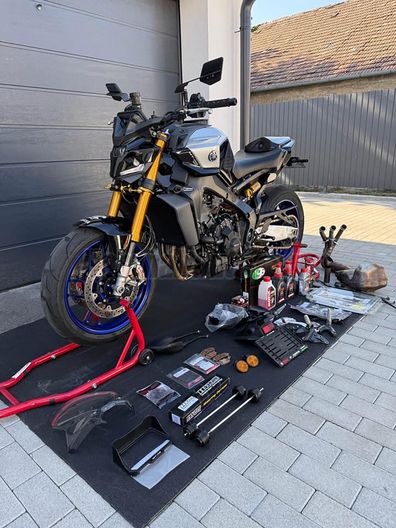YAMAHA MT-09