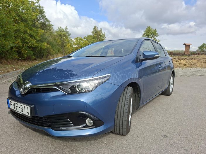 TOYOTA AURIS 1.6 Classic