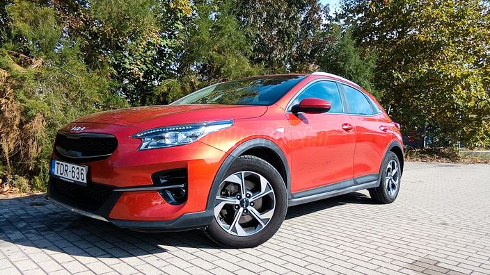 KIA XCEED 1.5 T-GDI X-Silver
