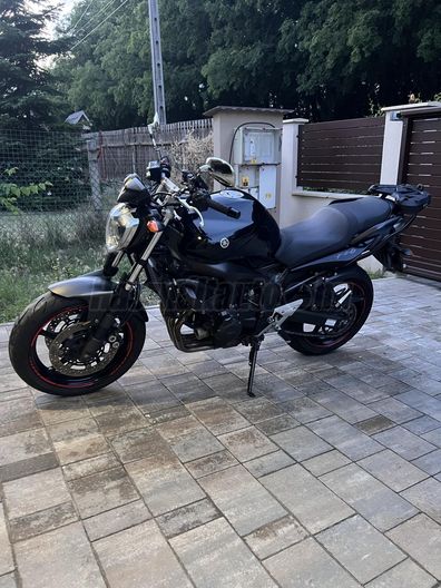 YAMAHA FZ6-N