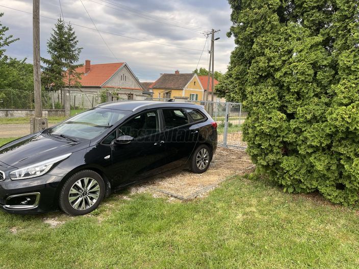 KIA CEE'D SW 1.6 GDI Silver