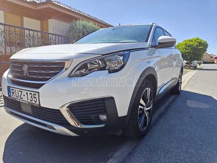 PEUGEOT 5008 1.2 PureTech Allure S&S (7 személyes ) EURO6.2