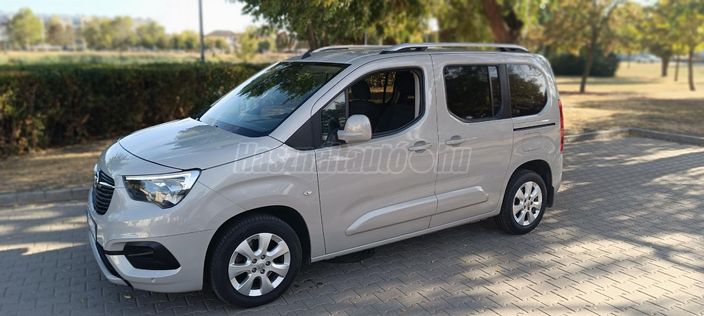 OPEL COMBO Life 1.2 T Enjoy (7 személyes )
