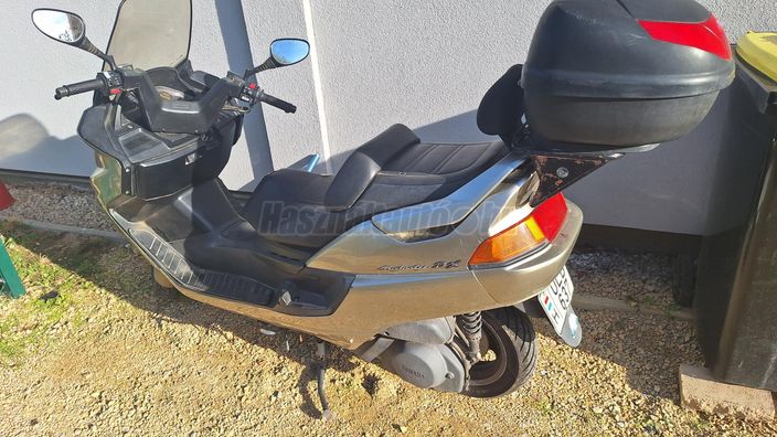 YAMAHA MAJESTY