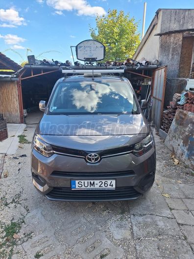 TOYOTA PROACE City Verso 1.2T Shuttle L2H1 (Automata) [7 személy]