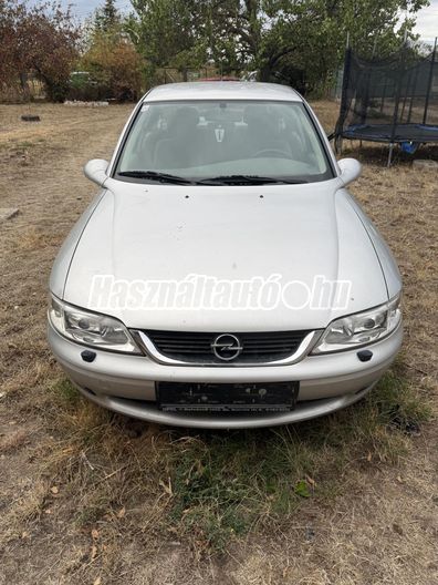 OPEL VECTRA B 2.5 V6 CDX