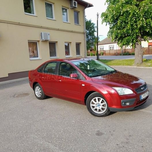 FORD FOCUS 1.6 Ghia