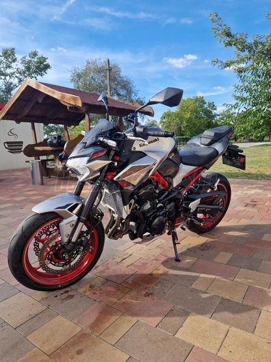 KAWASAKI Z 900