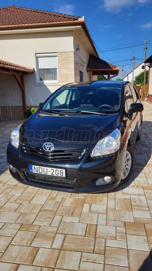 TOYOTA VERSO 2.0 D-4D Style