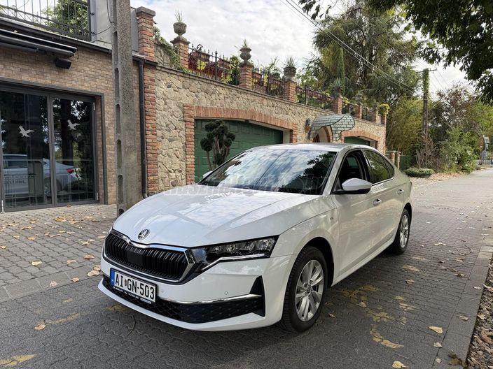 SKODA OCTAVIA 1.5 TSI ACT Selection