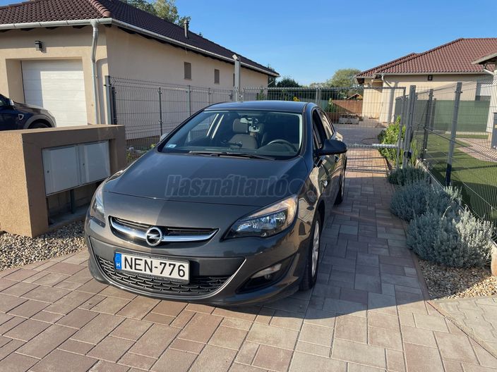 OPEL ASTRA J Sedan 1.6 Selection EURO6