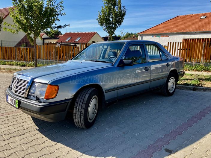 MERCEDES-BENZ W 124