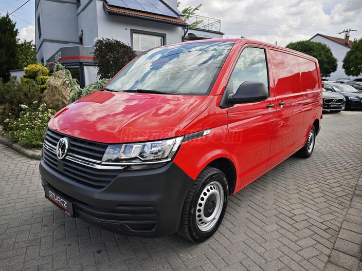 VOLKSWAGEN TRANSPORTER 2.0 TDi T6.1 DSG HT (3 személyes )