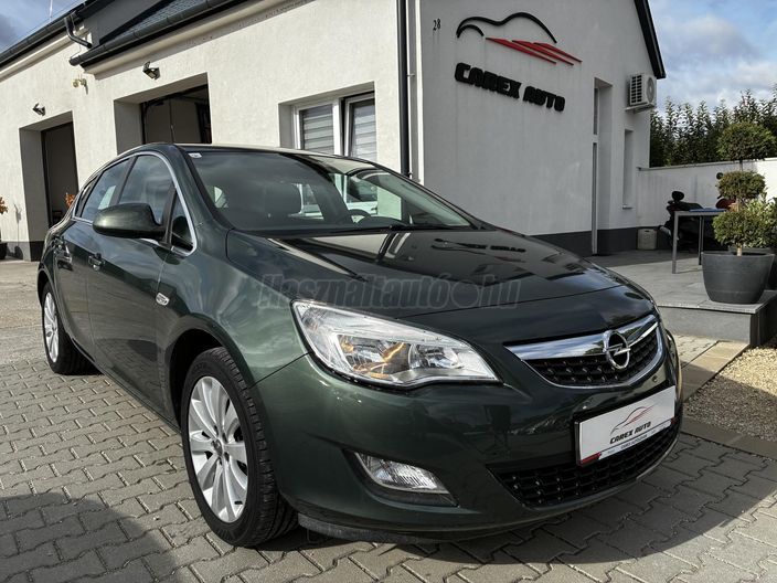OPEL ASTRA J 1.4 Cosmo