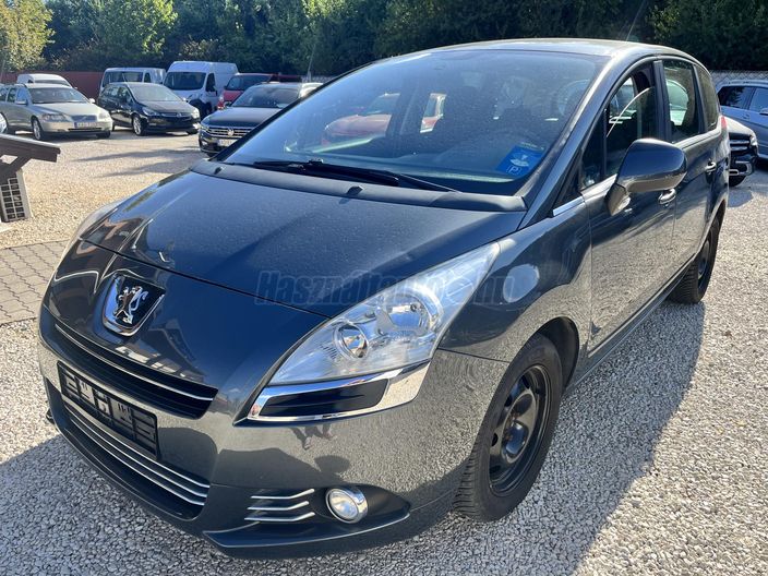 PEUGEOT 5008 1.6 VTi Family