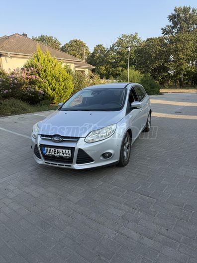 FORD FOCUS 1.6 Ti-VCT Titanium