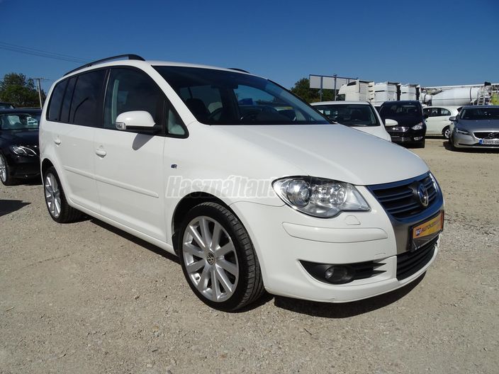 VOLKSWAGEN TOURAN 2.0 PD TDI Highline Family DSG DPF