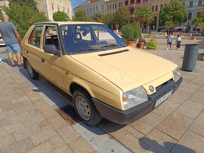 SKODA FAVORIT 136 L