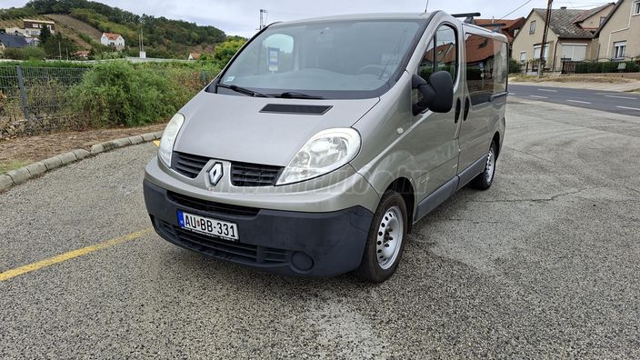 RENAULT TRAFIC 2.5 dCi L2H1P2 Cool