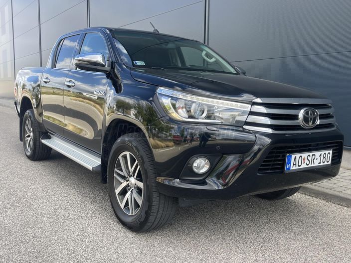 TOYOTA HILUX 2.4 D-4D 4x4 Double Executive Invincible