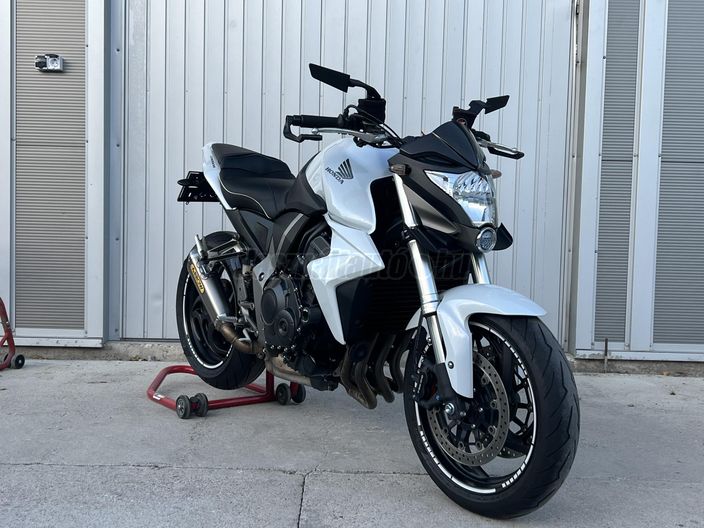 HONDA CB 1000 R
