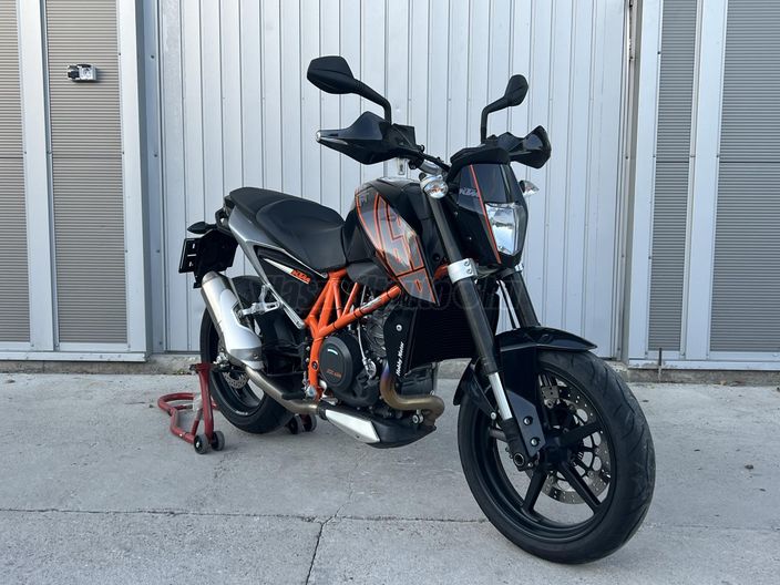 KTM 690 DUKE