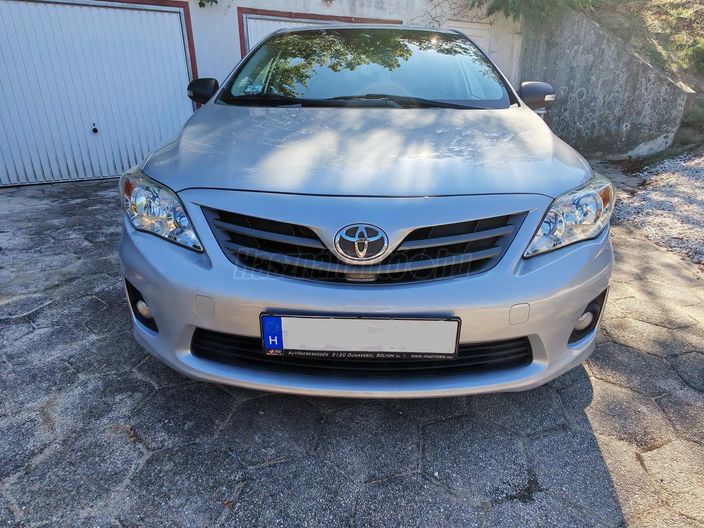 TOYOTA COROLLA Sedan 1.33 Luna