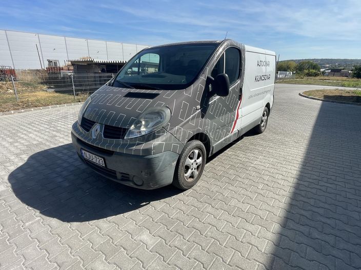 RENAULT TRAFIC