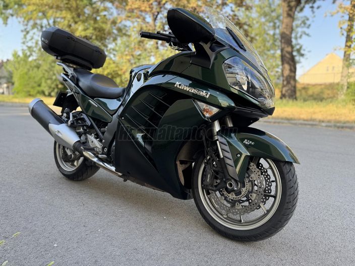 KAWASAKI GTR 1400