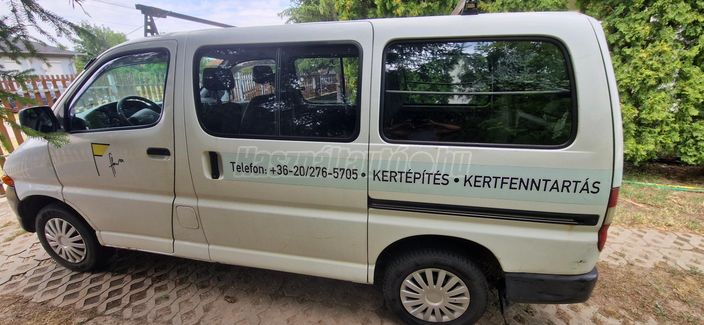 TOYOTA HIACE 2.4 D Glass Van