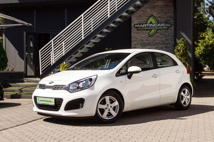 www.martincar.hu további 77 db Extra HD fénykép a KIA minden apró részletéről !!