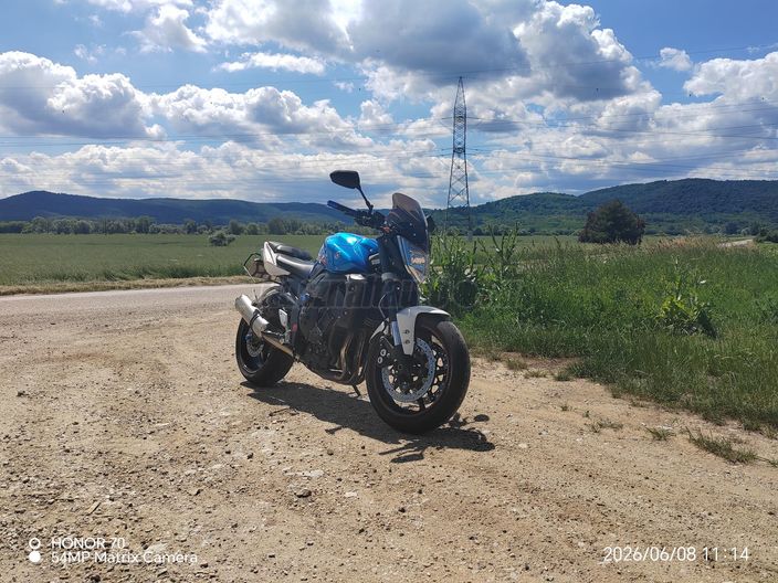 YAMAHA FZ1