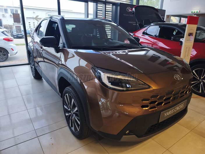 TOYOTA YARIS CROSS 1.5 Hybrid Executive bi-tone Tech AWD e-CVT