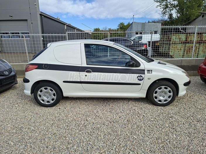 PEUGEOT 206 1.4 HDi Van
