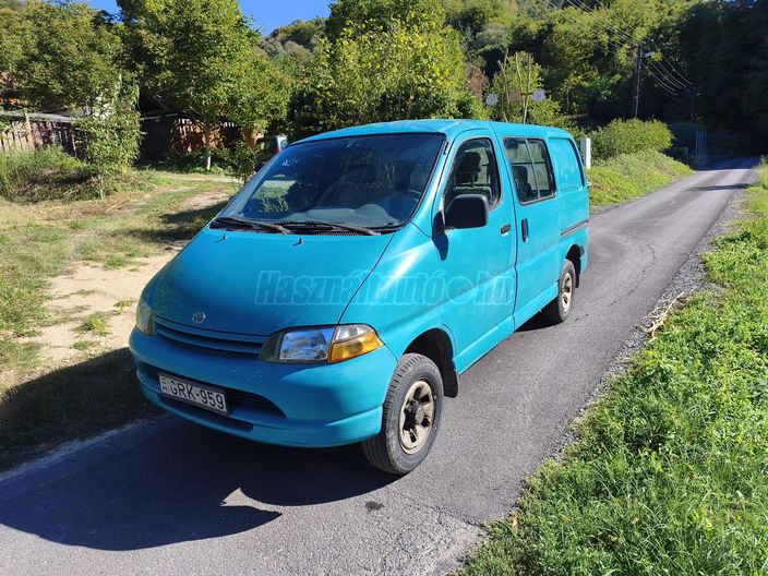 TOYOTA HIACE 2.4 TD 4x4 Panel Van