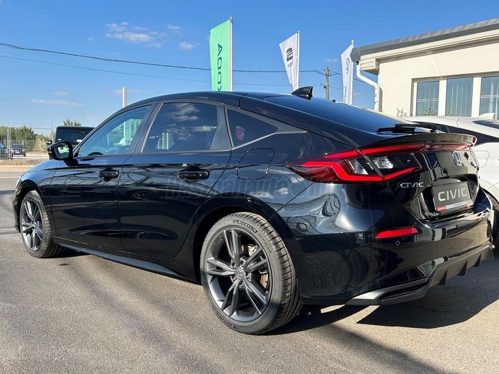 HONDA CIVIC 2.0 i-MMD Hybrid Sport eCVT