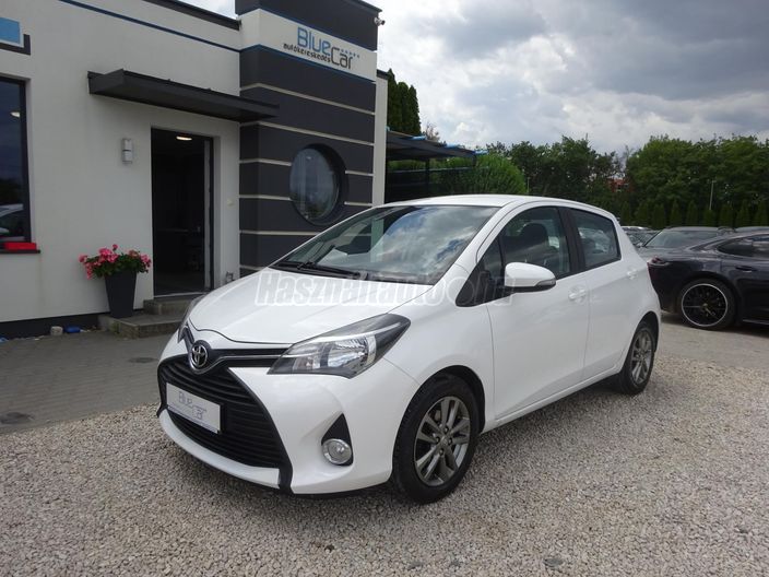 TOYOTA YARIS 1.0 Trend