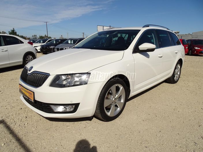 SKODA OCTAVIA Combi 1.2 TSI Elegance