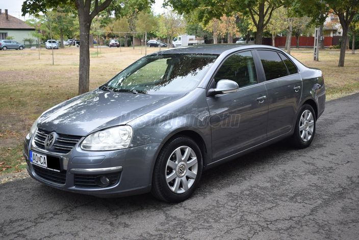 VOLKSWAGEN JETTA 1.6 Comfortline