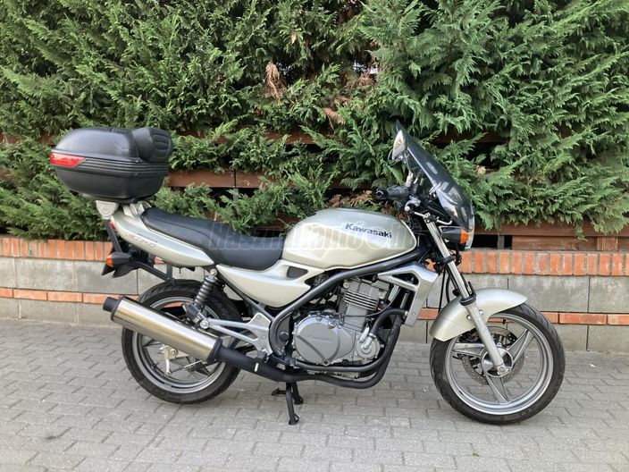 KAWASAKI ER-5