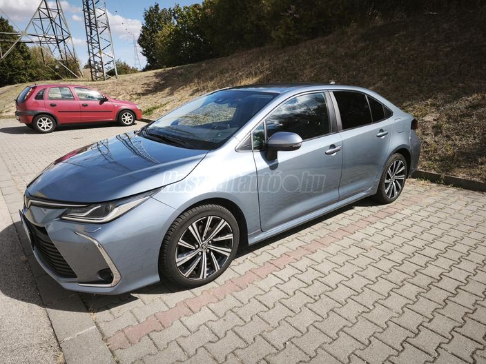 TOYOTA COROLLA Sedan 1.5 Comfort Style Tech