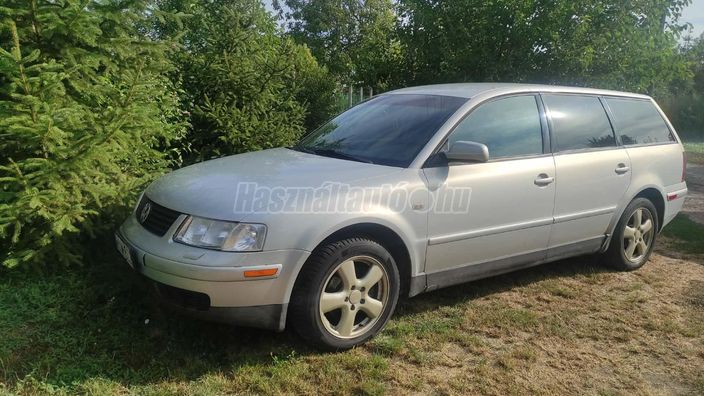 VOLKSWAGEN PASSAT V