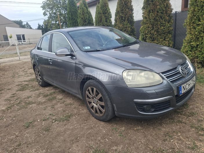 VOLKSWAGEN JETTA 1.4 TSi Comfortline