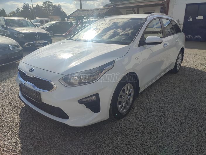 KIA CEE'D Ceed SW 1.6 CRDi HP Hybrid Silver