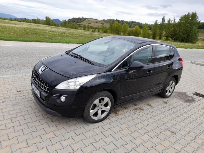 PEUGEOT 3008 1.6 HDi Confort Pack