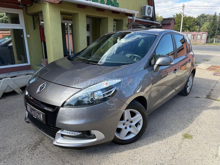 RENAULT SCENIC Scénic 1.6 16V TomTom