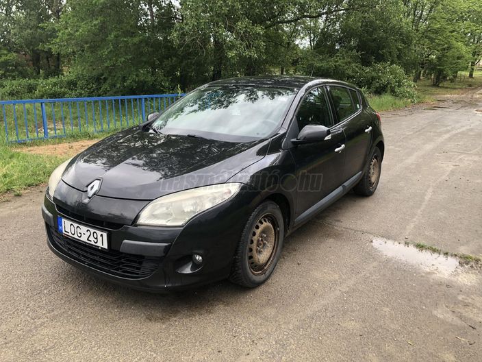 RENAULT MEGANE 1.6 Authentique