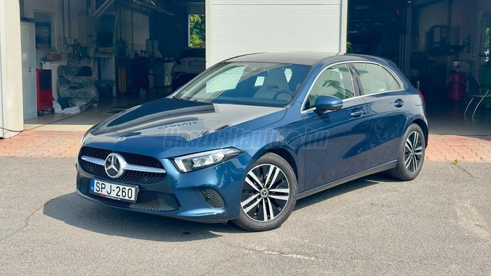 MERCEDES-BENZ A 180 Progressive